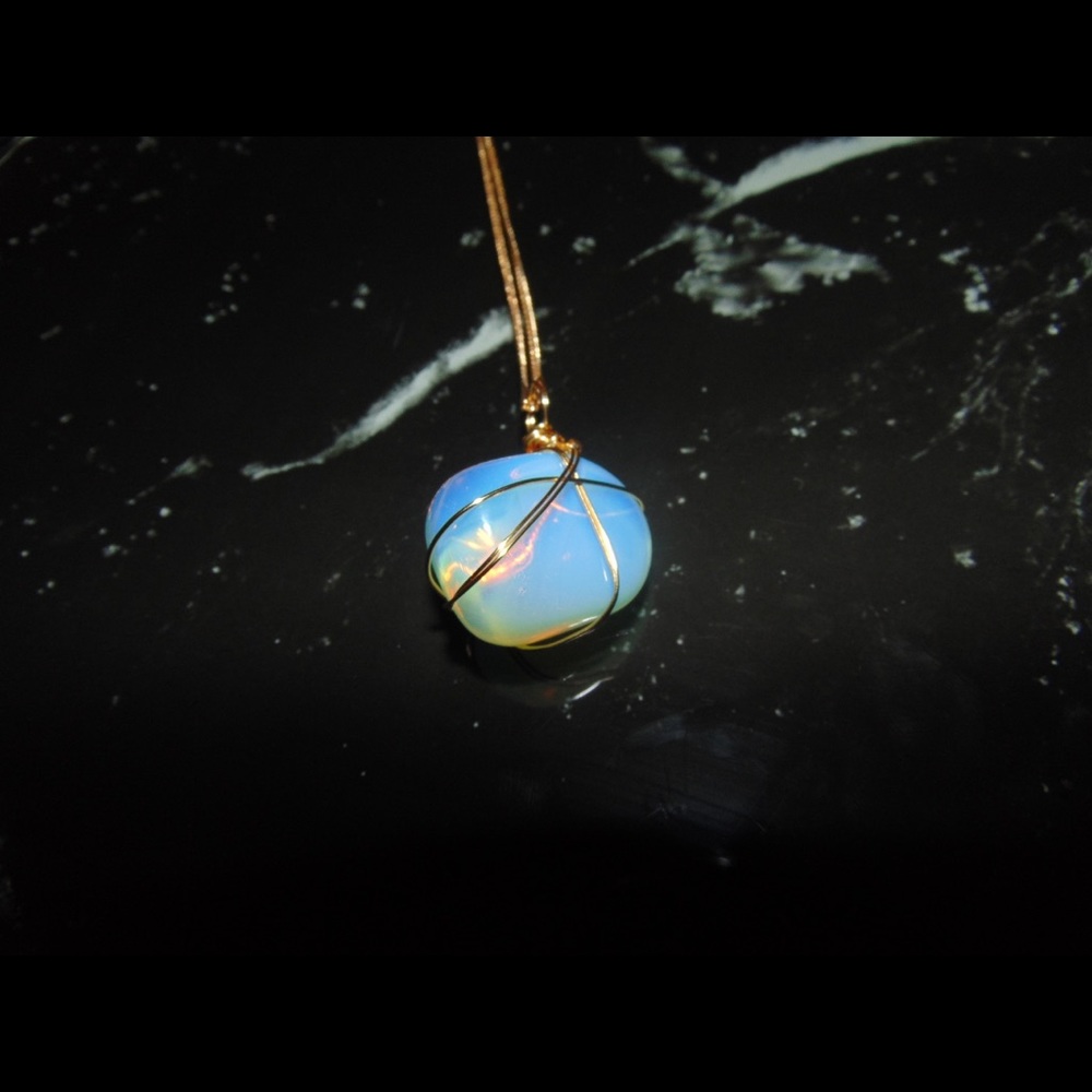 Handmade Healing Crystal Necklace - Opalite